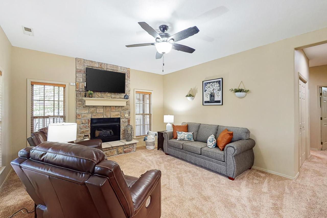 Stonebridge Hideaway Apartment Branson West Bagian luar foto